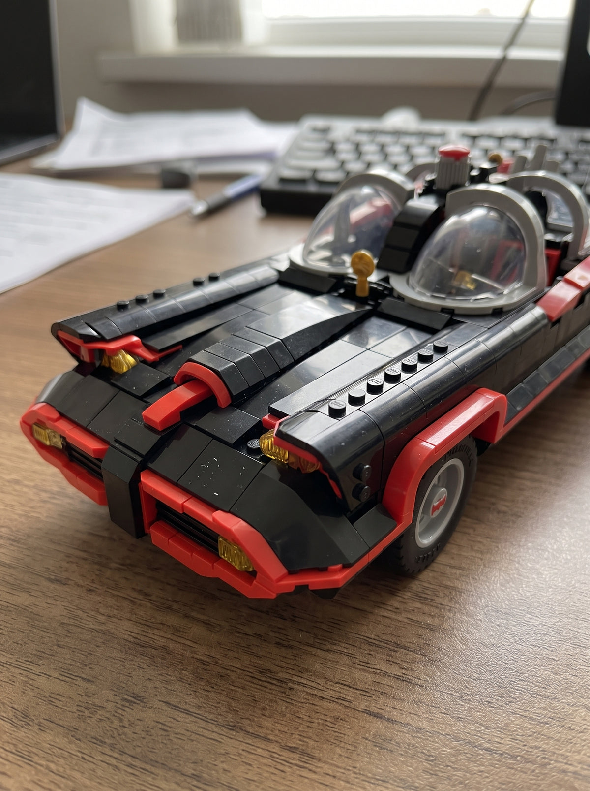 Black Armored Supercar Building Block Set – 1822 Pieces – Premium