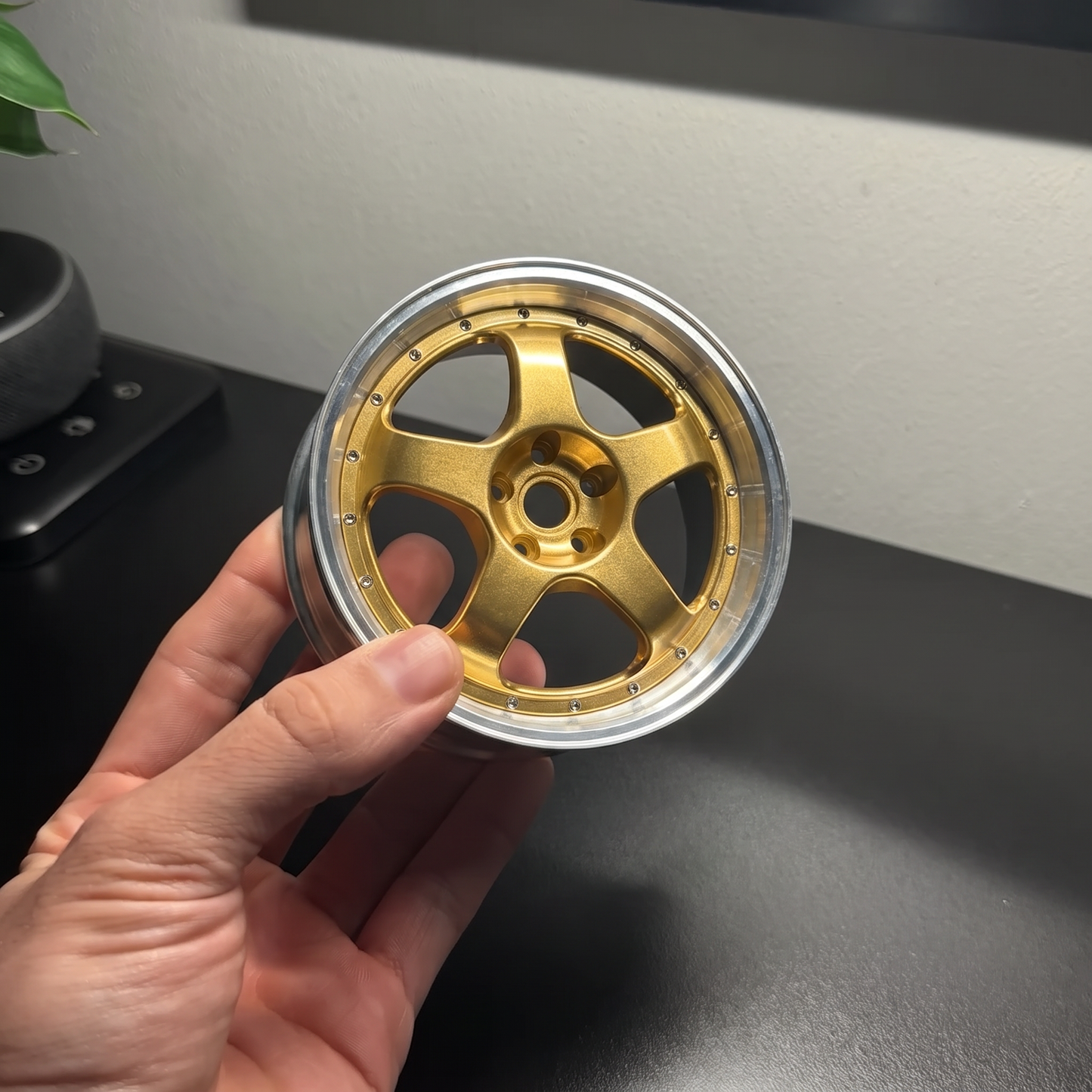 WORK Meister S1 3P – Gold