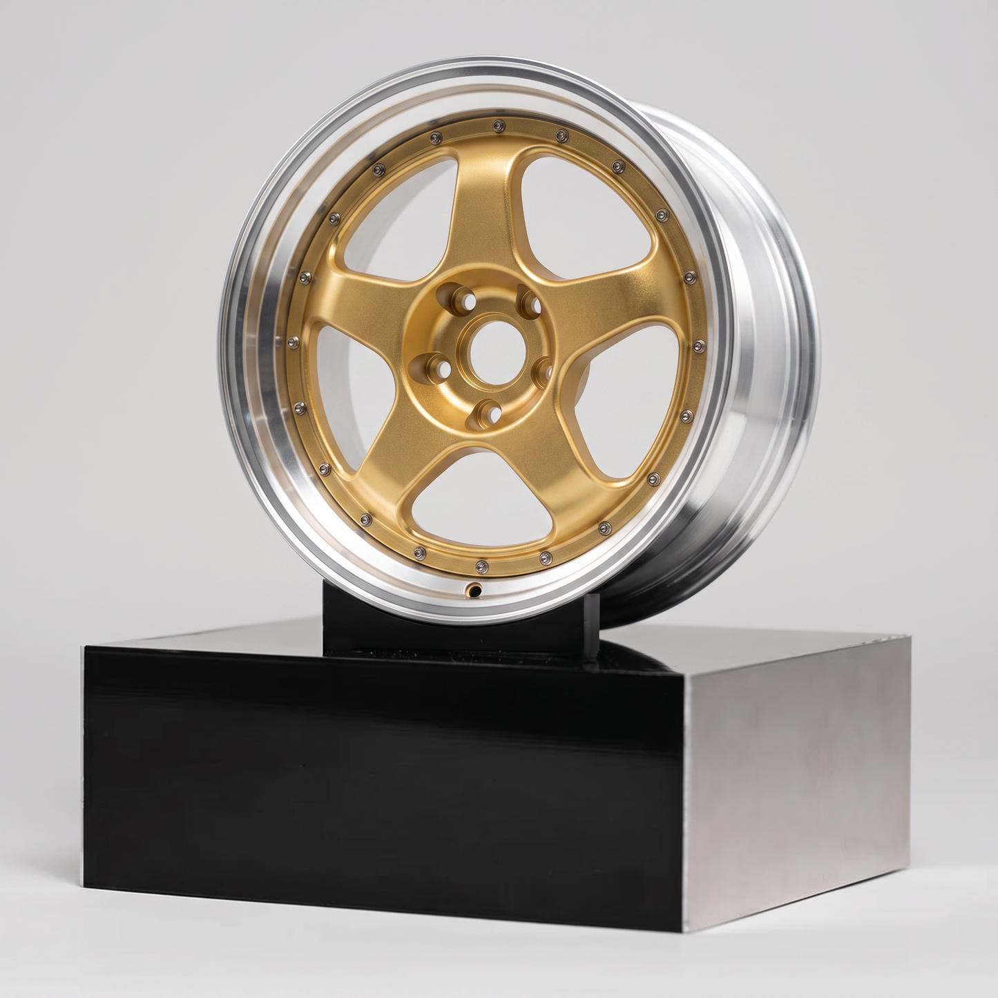WORK Meister S1 3P – Gold