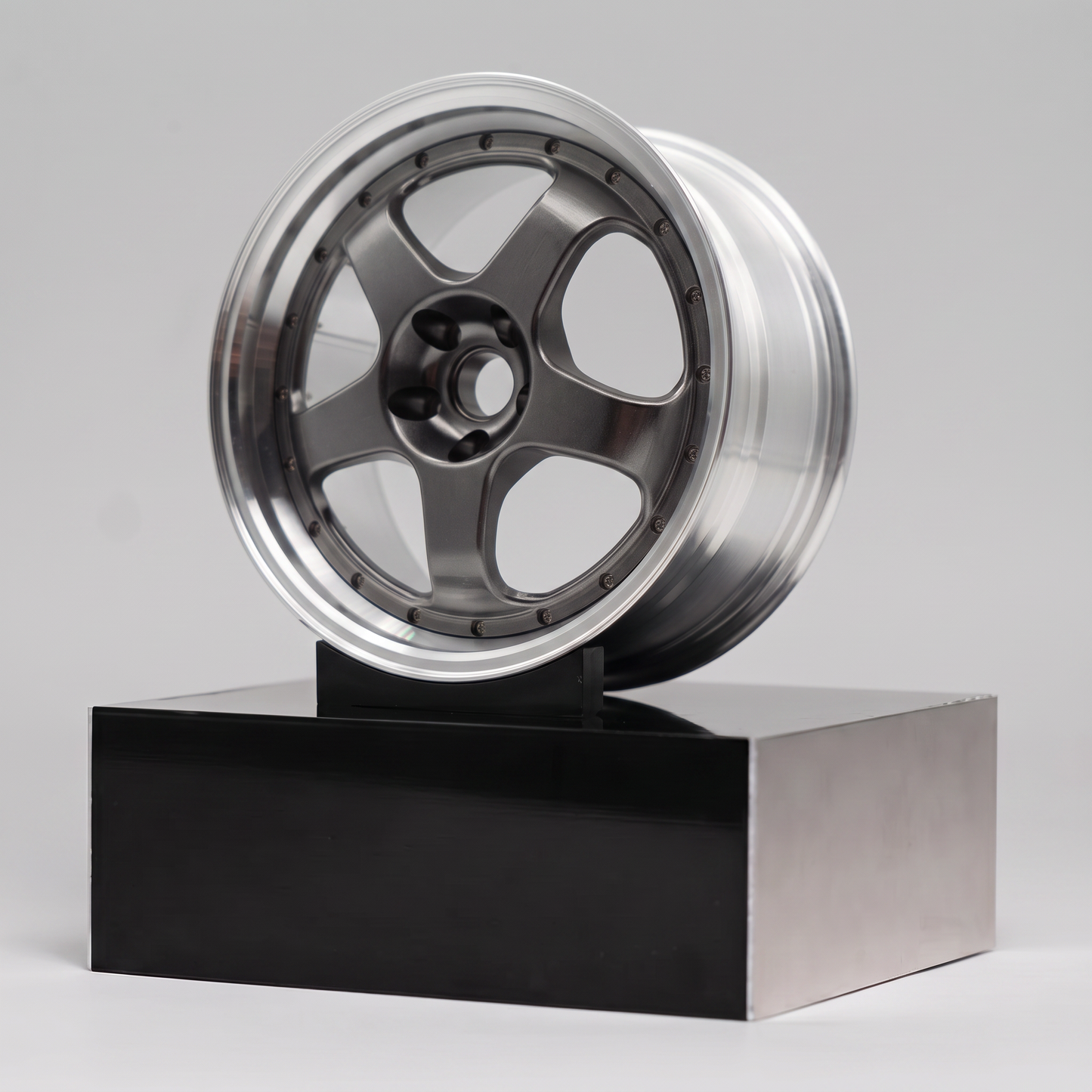 WORK Meister S1 3P – Grey